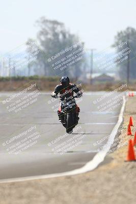 media/Sep-20-2025-TrackDaz (Sat) [[27f0cde673]]/B Group/220pm (Turn 9)/